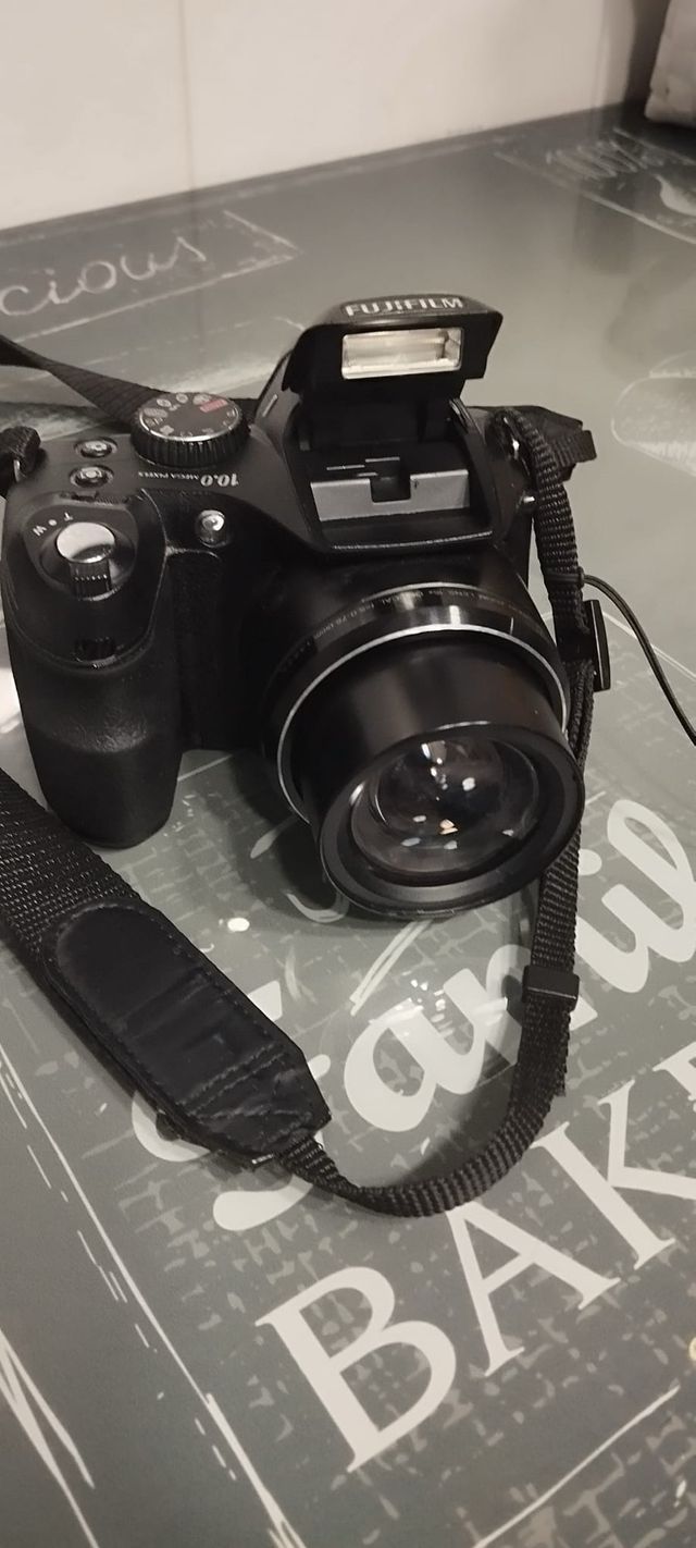 Camara finepix s2000hd