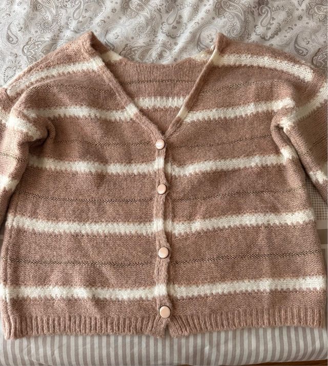 Cardigan nuevo. Sin usar.