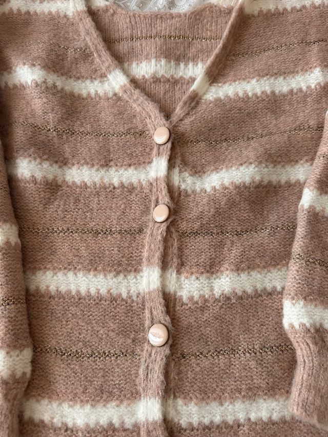 Cardigan nuevo. Sin usar.
