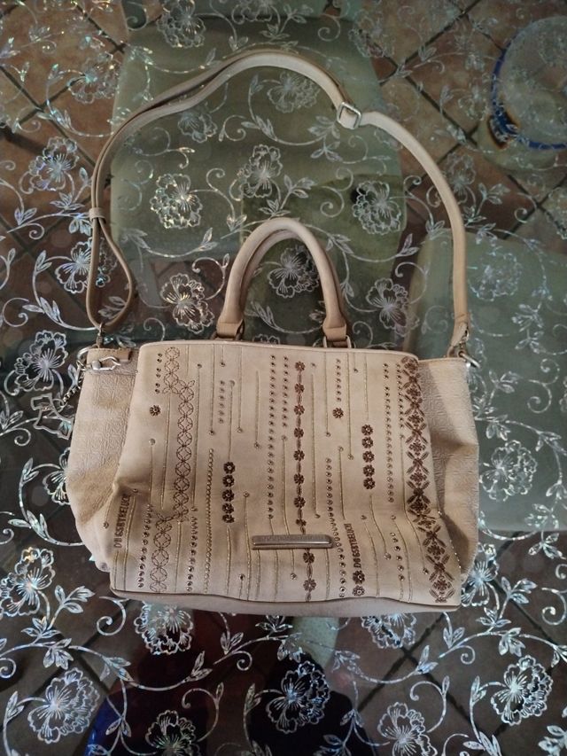 Borsa Dogsbybeluchi
