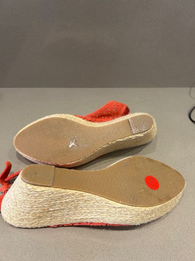 Zapato de cuña rojo Xdye