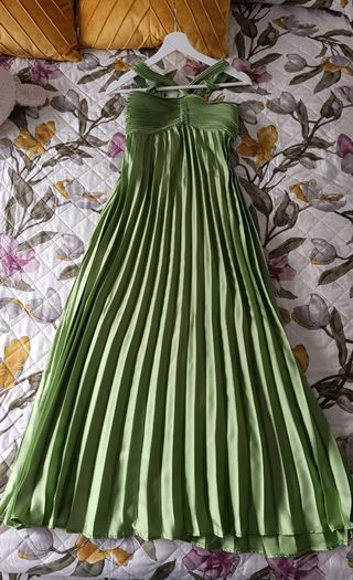 Vestido de fiesta usado una vez.