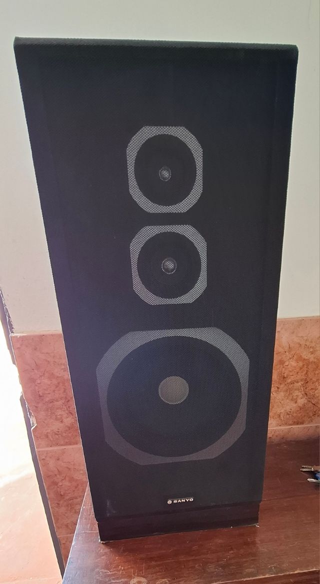 Altavoces Sanyo