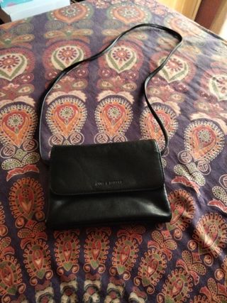 Bolso de piel negro 