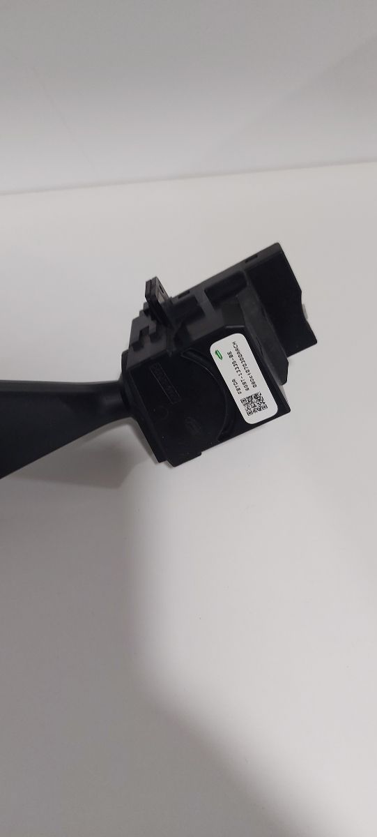 Mando de intermitente y de radio