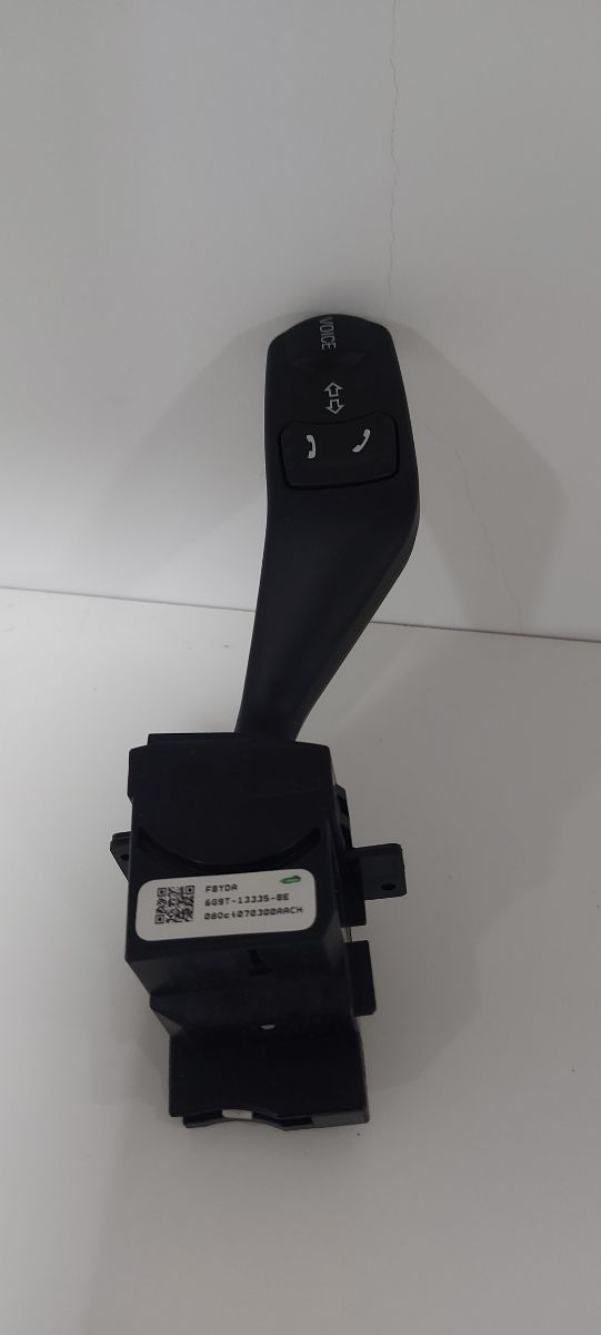 Mando de intermitente y de radio