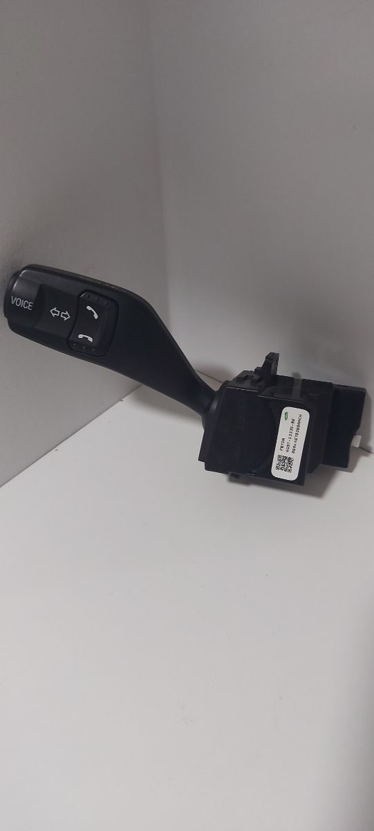 Mando de intermitente y de radio