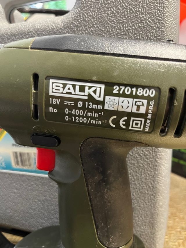 Atornillador de batería averiado