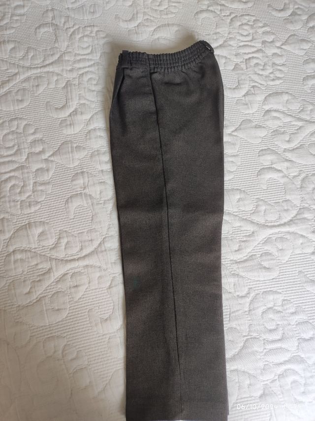 Pantalón uniforme escolar
