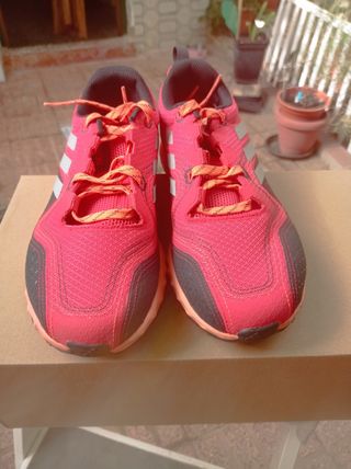 Deportivas trekking Adidas 38.5