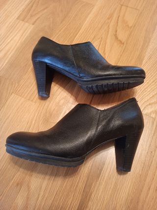 Botines negros t-39 (como 38) 