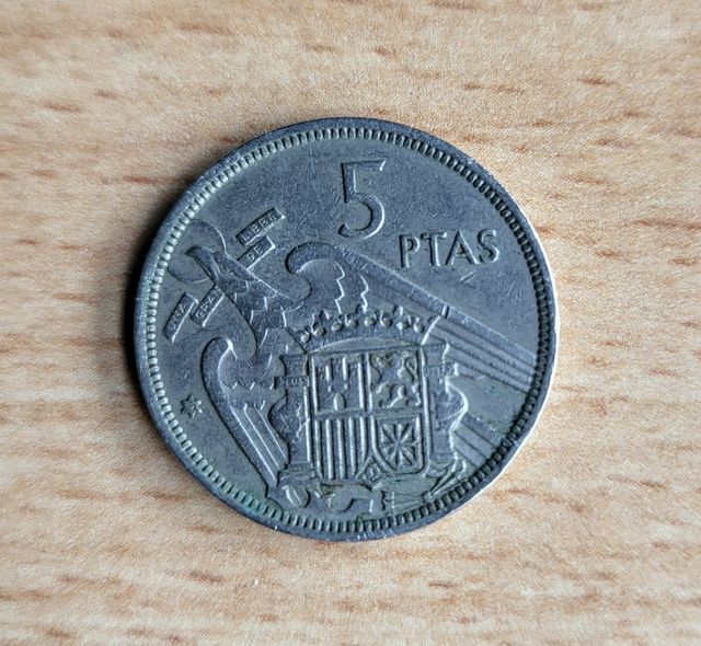 Moneda 5 pesetas 1957