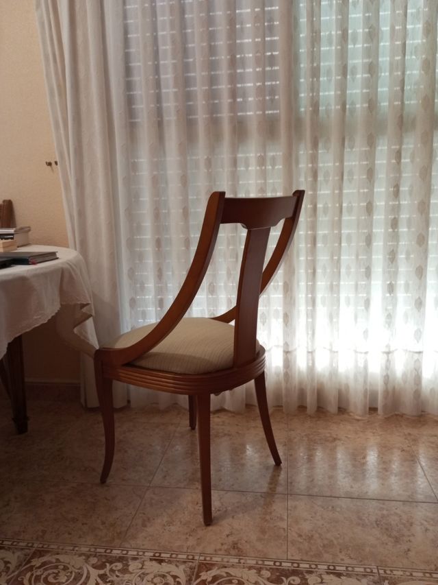 Silla de madera