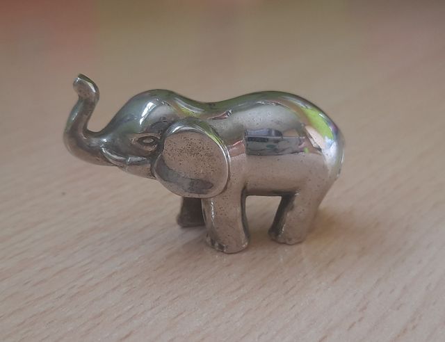 Portafotos elefante metálico de la suerte