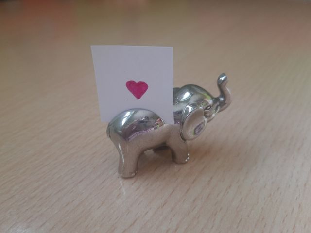 Portafotos elefante metálico de la suerte