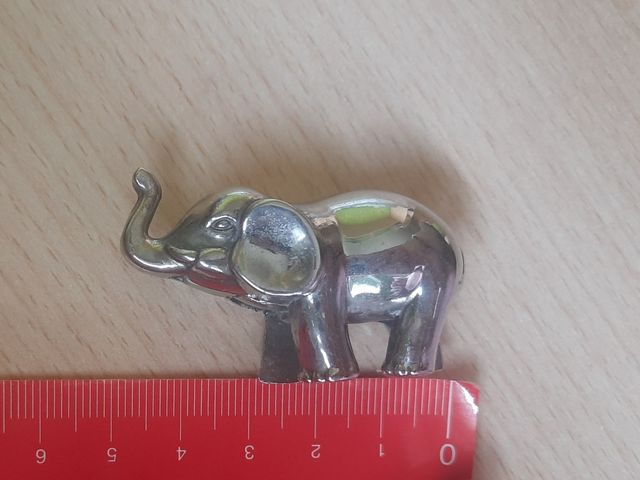 Portafotos elefante metálico de la suerte