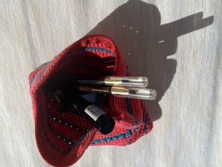 Estuche hecho a mano con ganchillo