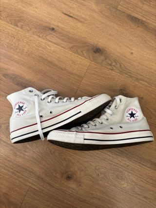 Converse blancas altas  
