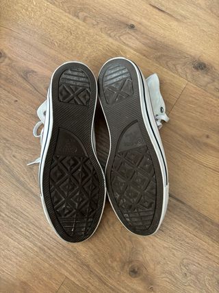 Converse blancas altas  