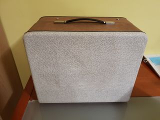 Maquina De Escribir Antigua + Proyector