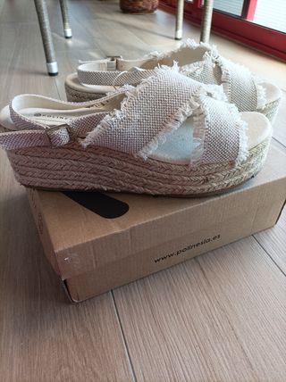 Zuecos de verano ,marca Polinesia