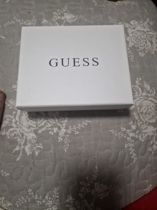 Cartera guess
