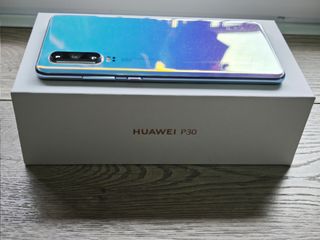 OFERTA HUAWEI P30 BREATHING CRYSTAL IMPECABLE