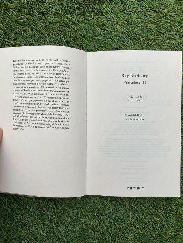 Libro Fahrenheit 451 de Ray Bradbury