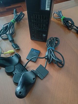 PlayStation 2 + 3 juegos