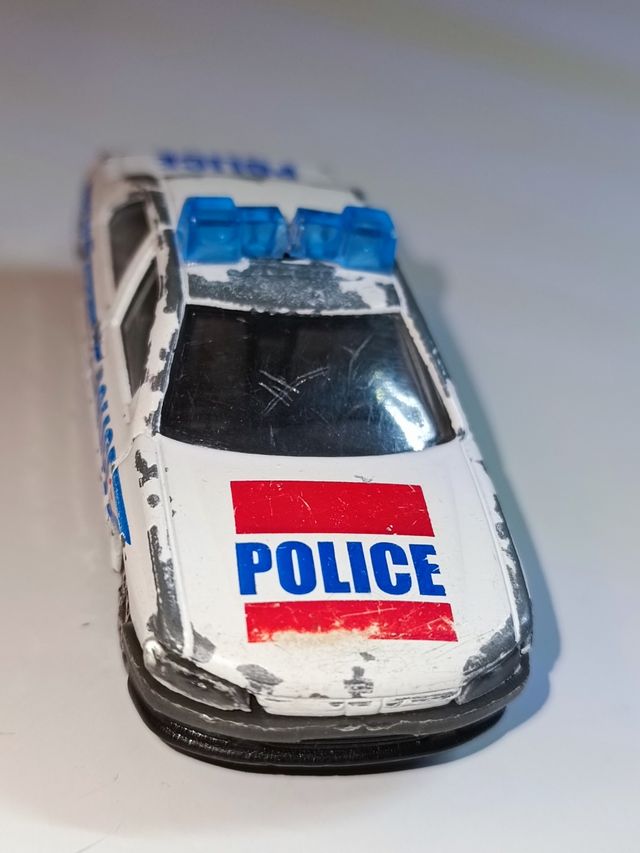 PEUGEOT 406 POLICÍA 1/64 MAJORETTE