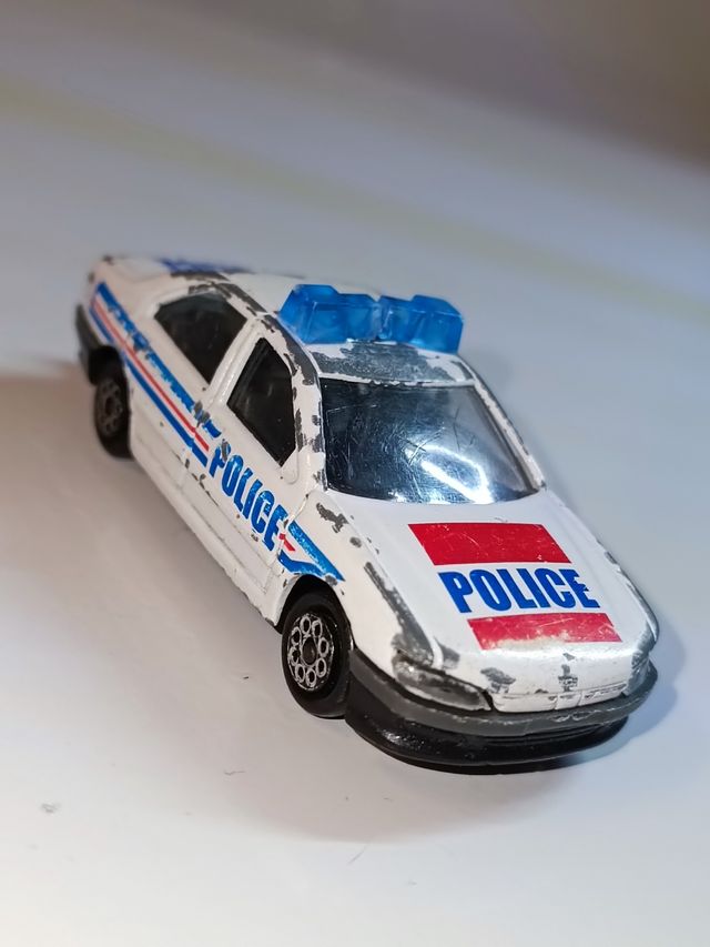 PEUGEOT 406 POLICÍA 1/64 MAJORETTE