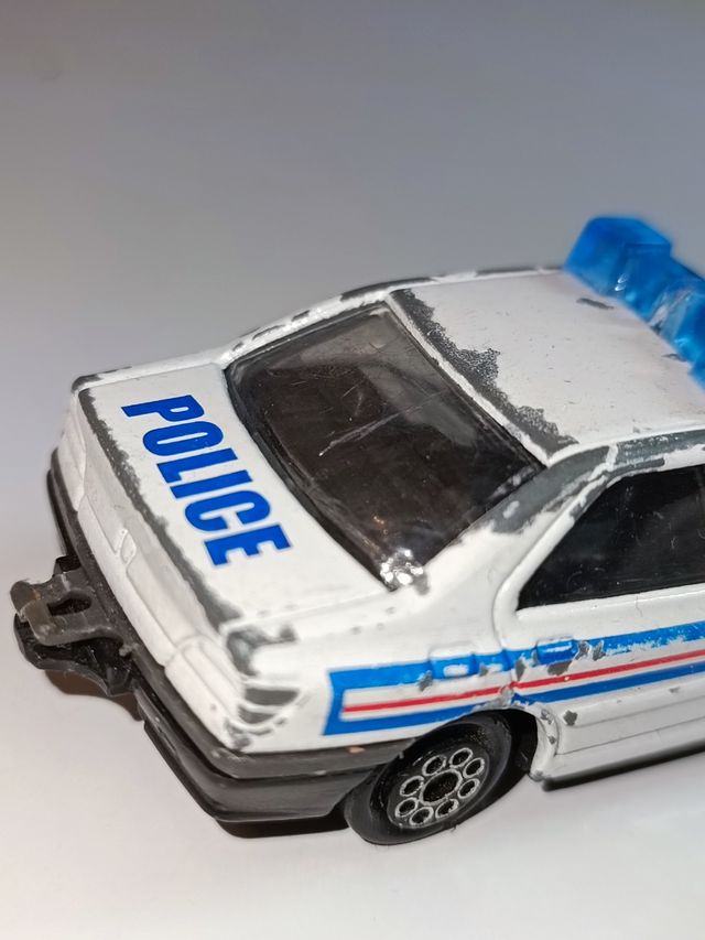 PEUGEOT 406 POLICÍA 1/64 MAJORETTE