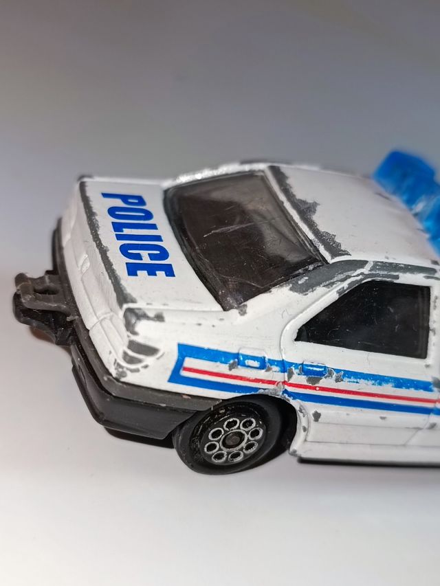 PEUGEOT 406 POLICÍA 1/64 MAJORETTE