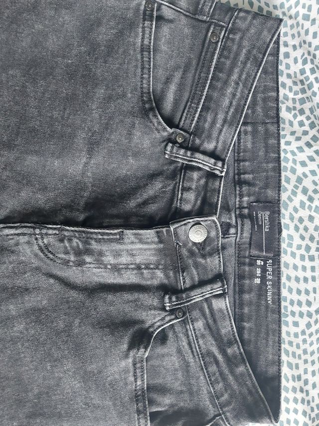 Pantalón vaquero hombre T.36 negro