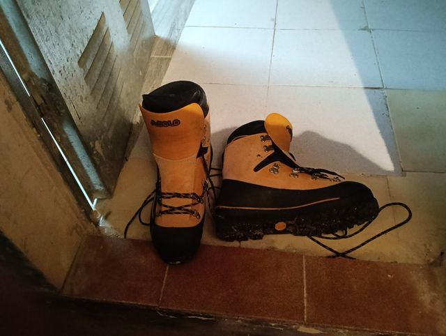 Botas de plástico montaña