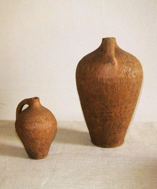 2 CÁNTAROS DE UNA ASA DE TERRACOTA