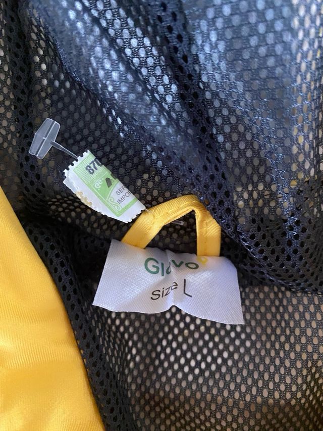 CHAQUETA IMPERMEABLE/CHUBASQUERO FLUORESCENTE