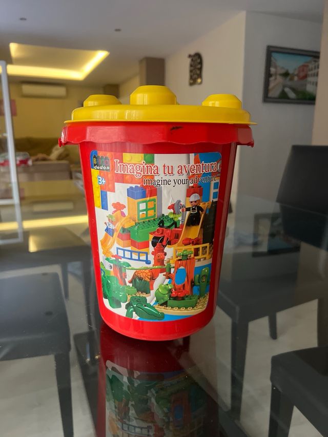 Juguete de piezas divertido