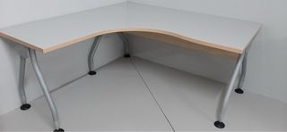 Mesa de despacho o escritorio nueva