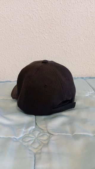 Gorra negra