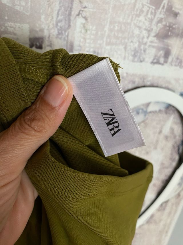 Csmiseta hombros caidos Zara T.S con etiqueta