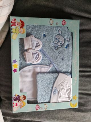 Capa de baño para bebé y accesorios