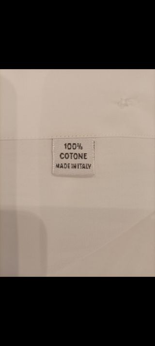 CAMISA CON ETIQUETAS. NUEVO PRECIO 