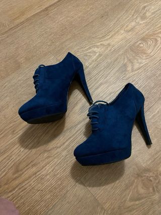 Zapatos de tacon azul marino