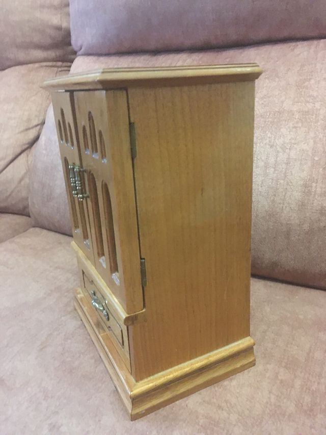 Joyero armario musical