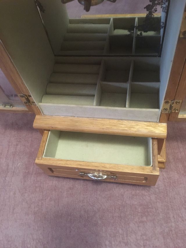 Joyero armario musical