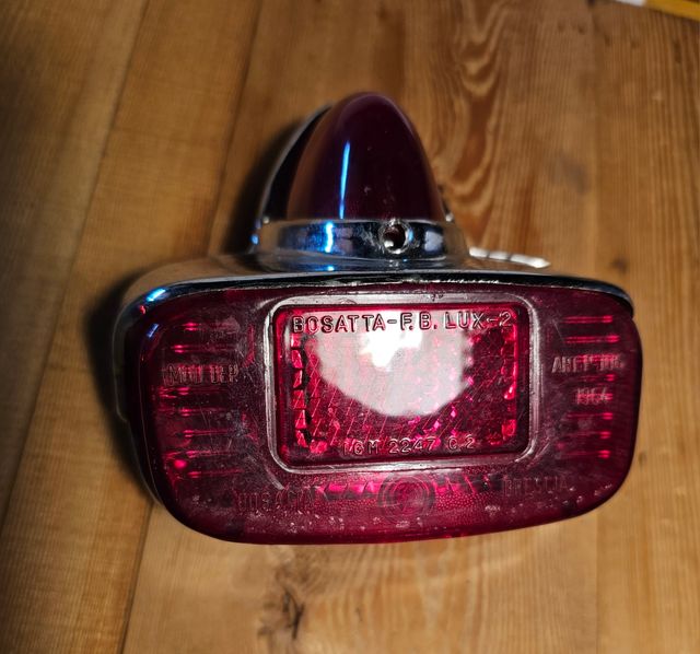 Pezzi ricambio 2 Vespa original epoca o restaurati