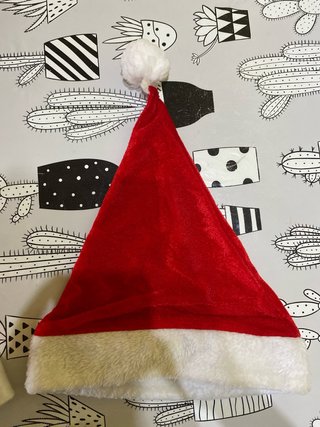 2 (dos) Gorros de navidad
