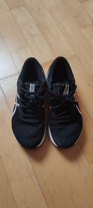 Zapatillas Asics talla 37;5