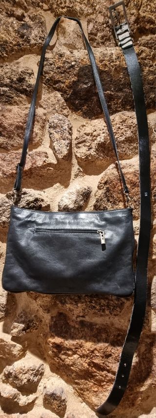 Bolso y cinturón a juego